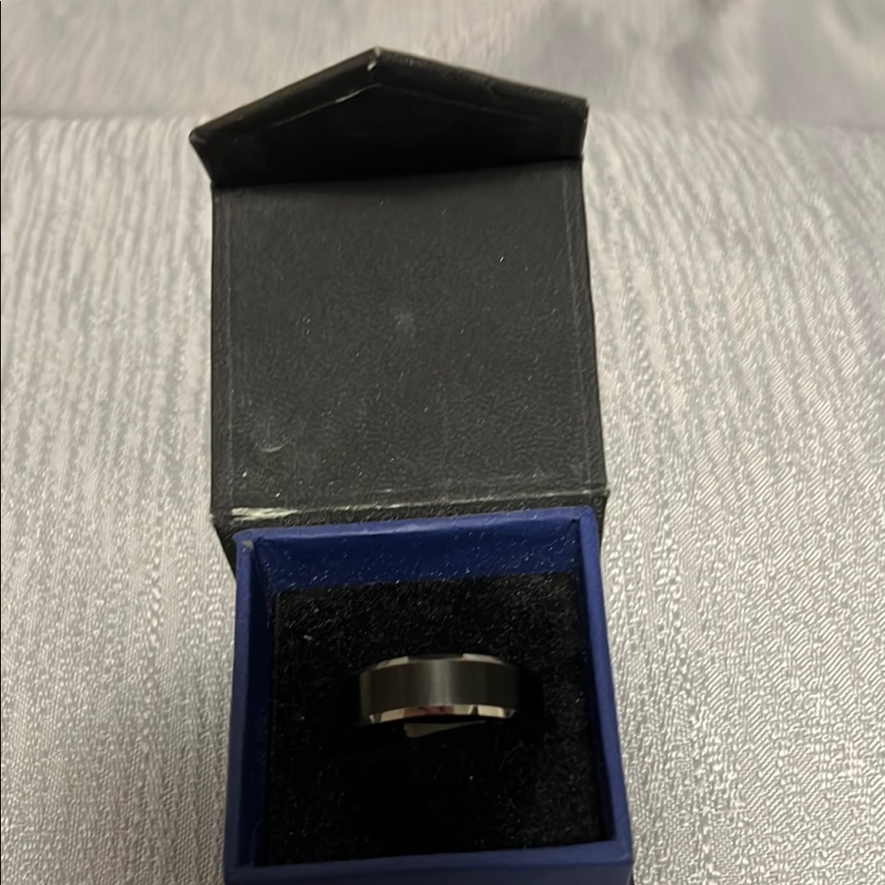Black Jewelry Ring with Elegant Design